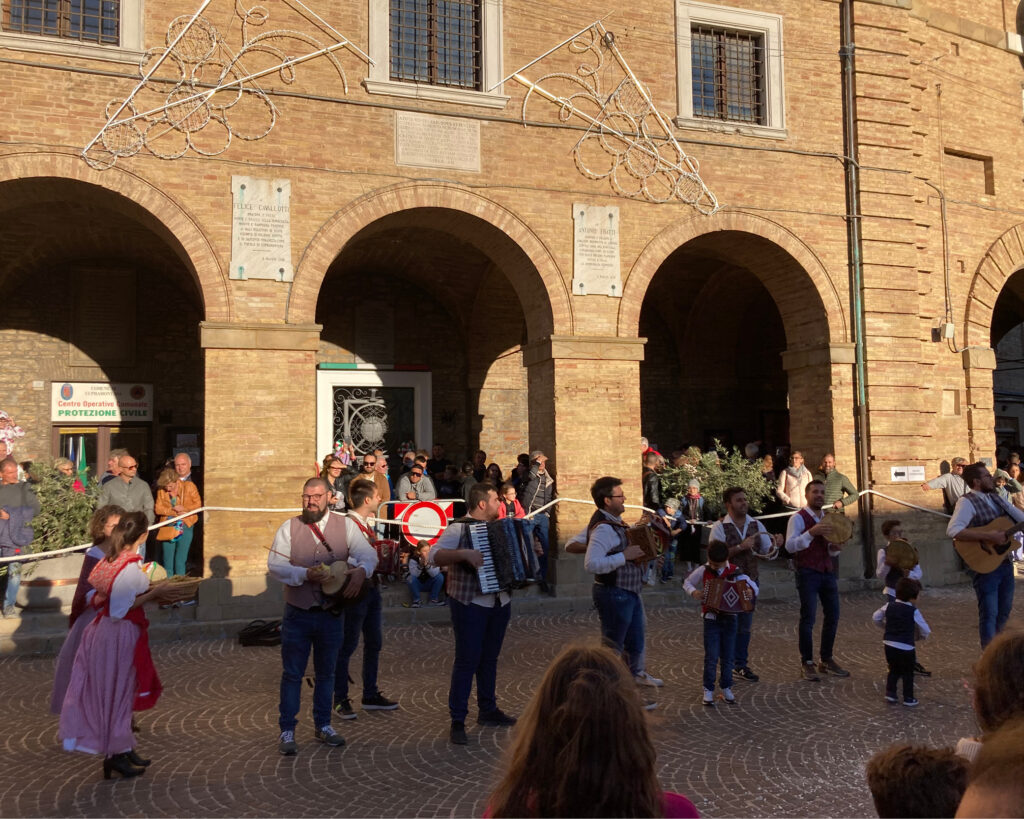 Folklore op het sagra dell'uva in Cupramontana