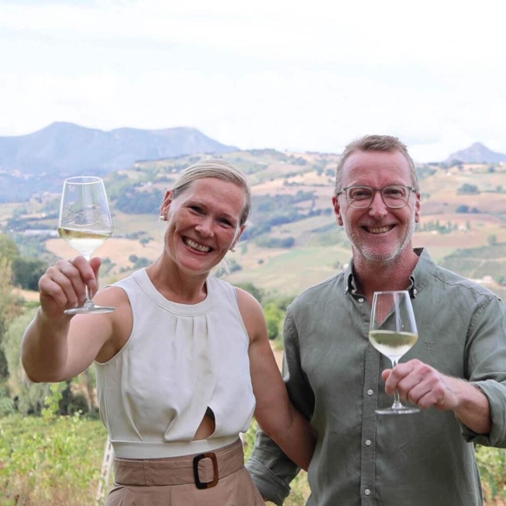 Lena en Roberto van Villa Verdicchio - Bed and Breakfast for wineloves