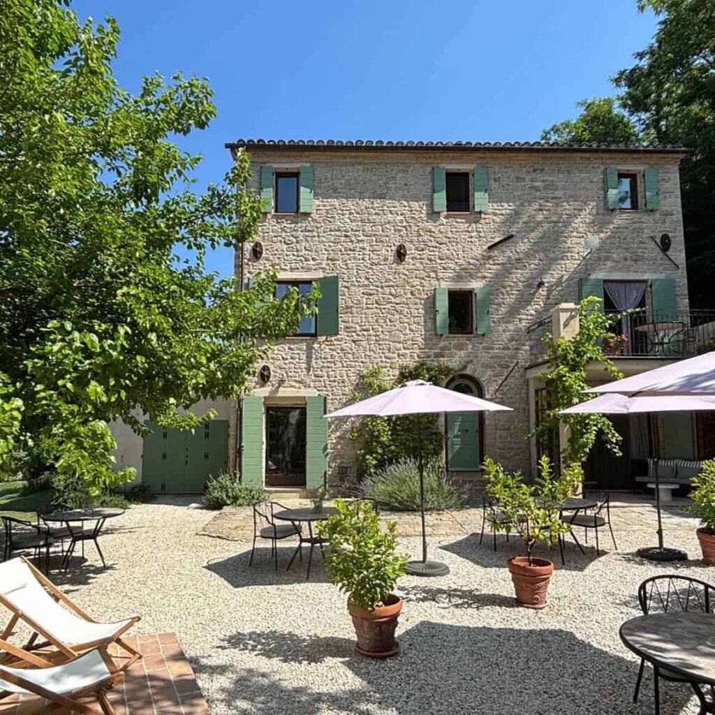 Villa Verdicchio bed and breakfast for winelovers in Le Marche