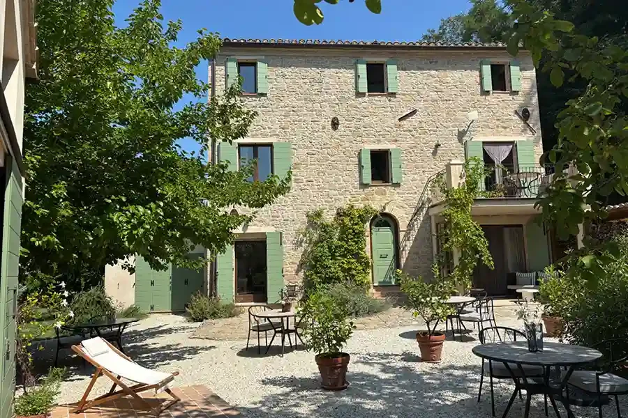 Villa Verdicchio 900x600H 72DPI Villa Verdicchio B&B for winelovers in Cupramontana Le Marche